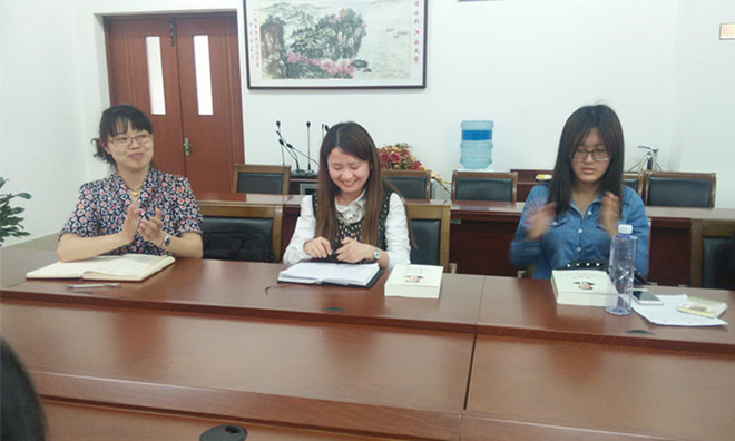 江南在线学院2013学生党支部召开“两学一做”理论学习交流会