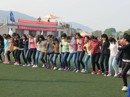 江南在线学院成功举行第十届趣味运动会暨首届“疾风追梦”团队接力比赛